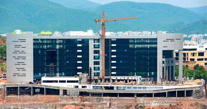 Iconic Millennium Tower How ACPs Withstand Salt Wind Humidity