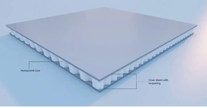 Honeycomb panel with aluminium cover sheets and visible honeycomb core