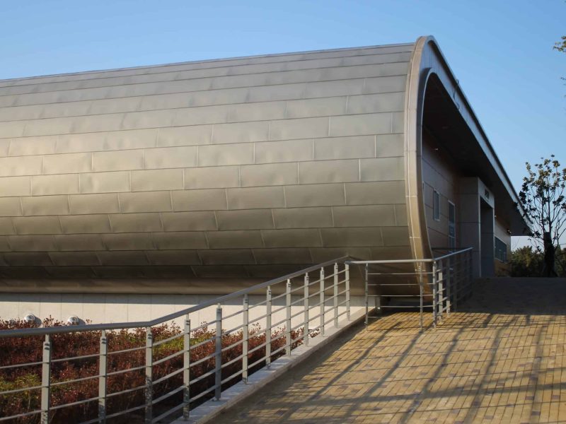 Curve Structure Cladded with Zinc Composite Panels Curve Structure Cladded with Zinc Composite Panels